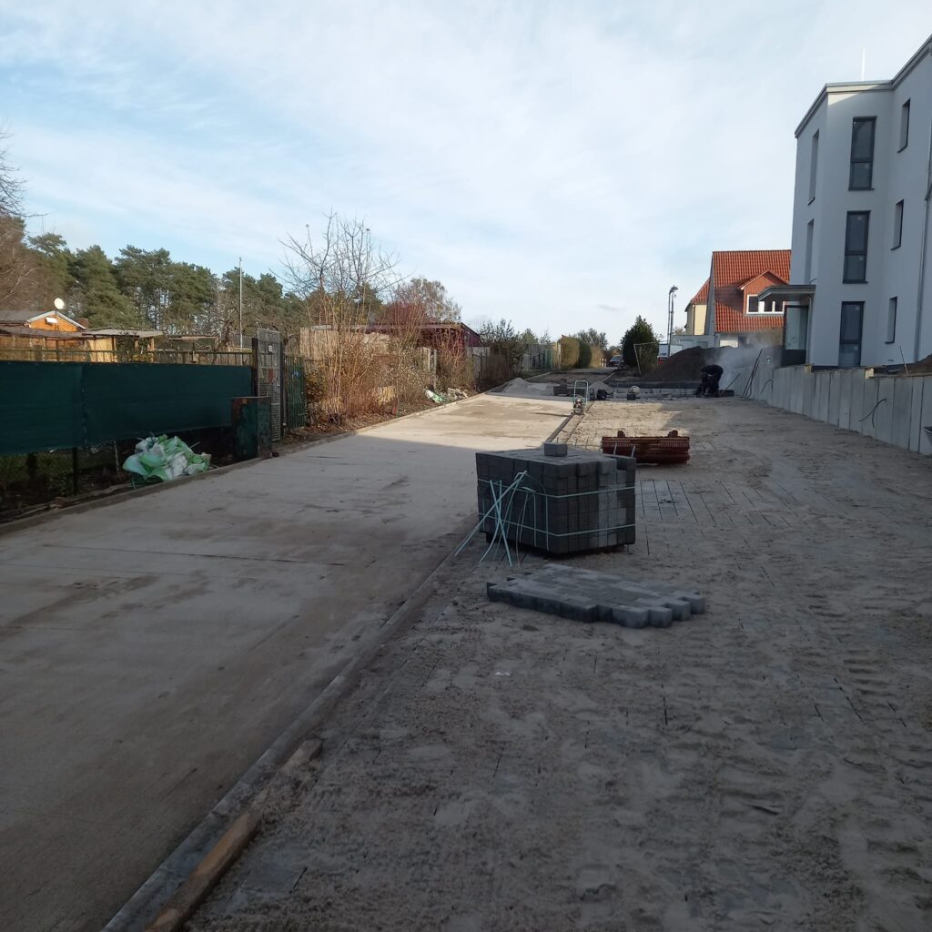 Gartenfit Wotschke - Pflasterarbeiten an einer Zufahrt